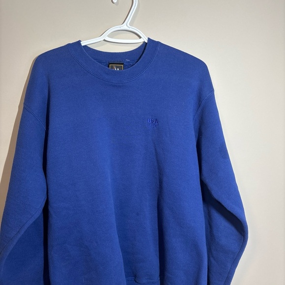 Blue vintage USA Olympic Men's Sweater - Picture 2 of 8